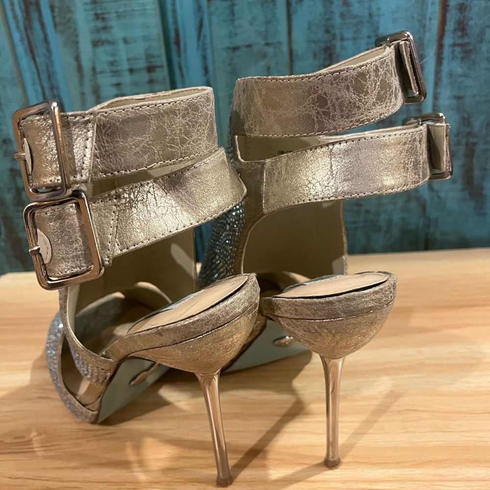 High Heels - Picture 5 of 10